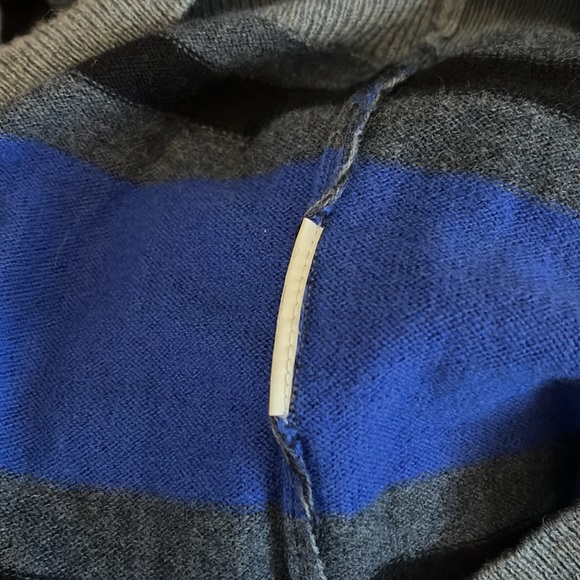 Hugo Boss Extra Fine Lambswool Stripe Sweater - Picture 11 of 12